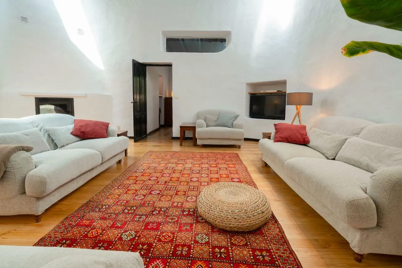 Villa Guatiza 0*,  İspanya